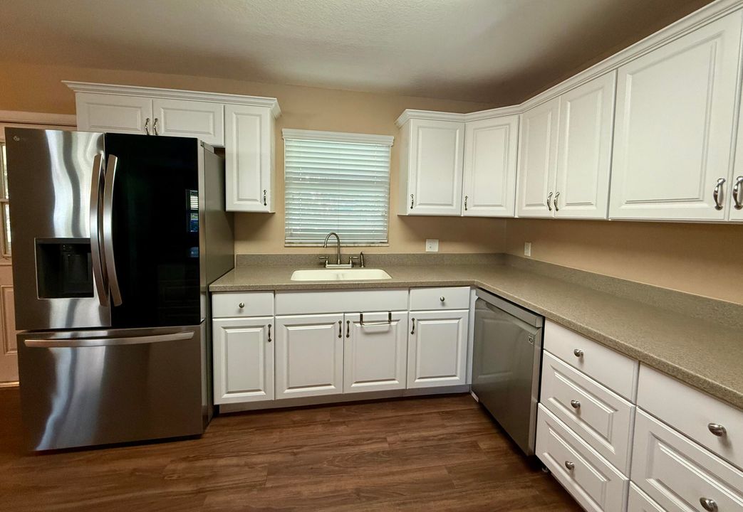 Active With Contract: $299,000 (3 beds, 2 baths, 1380 Square Feet)