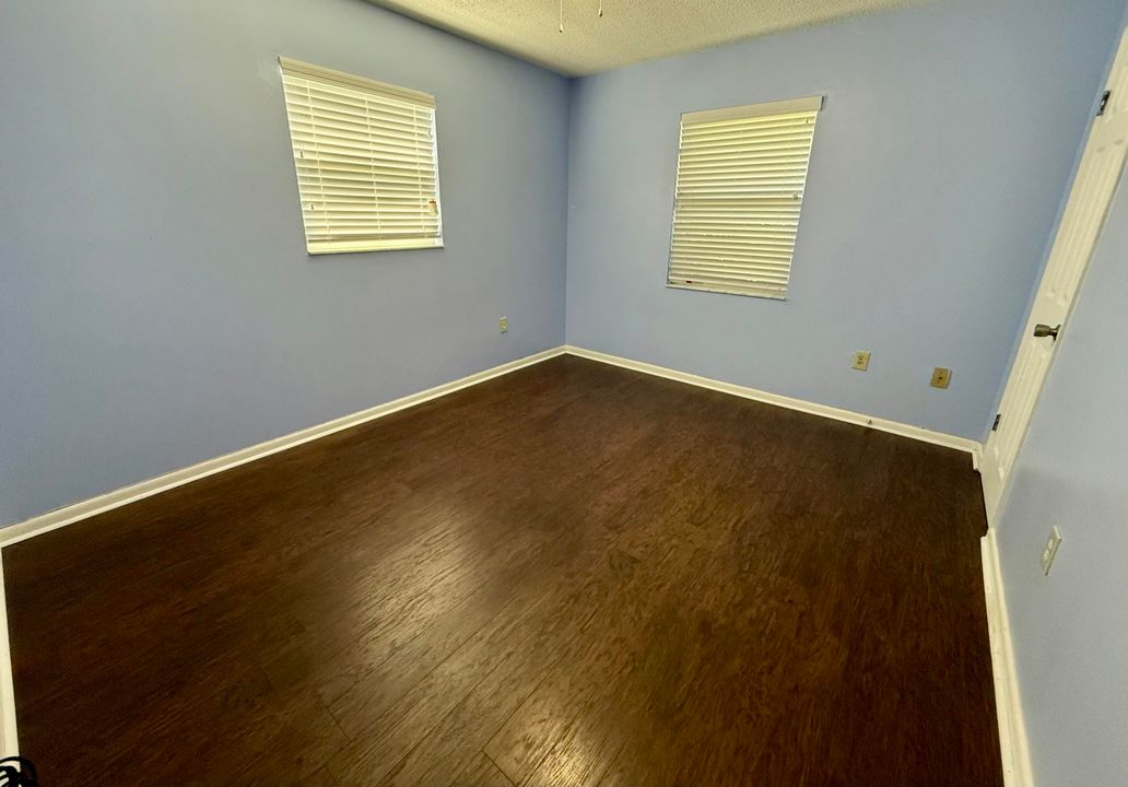 Active With Contract: $299,000 (3 beds, 2 baths, 1380 Square Feet)