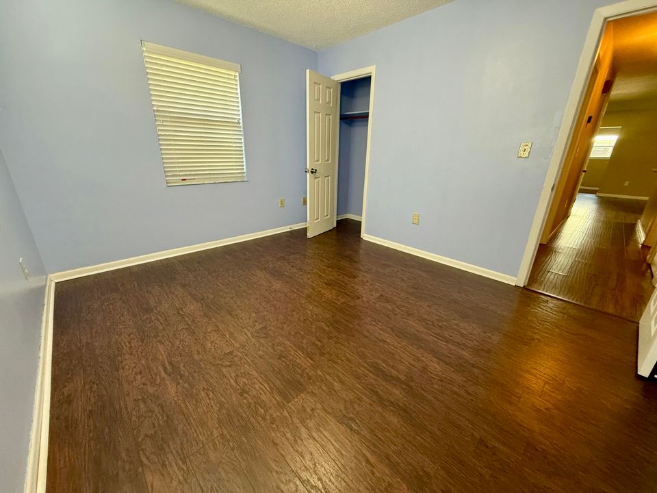 Active With Contract: $299,000 (3 beds, 2 baths, 1380 Square Feet)