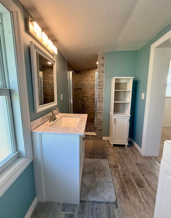 Active With Contract: $299,000 (3 beds, 2 baths, 1380 Square Feet)