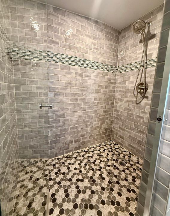 Active With Contract: $299,000 (3 beds, 2 baths, 1380 Square Feet)