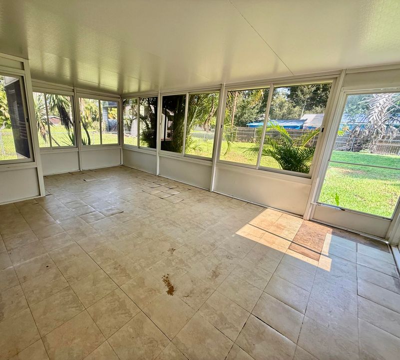 Active With Contract: $299,000 (3 beds, 2 baths, 1380 Square Feet)