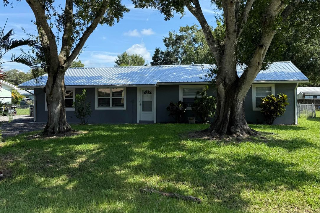 Active With Contract: $299,000 (3 beds, 2 baths, 1380 Square Feet)