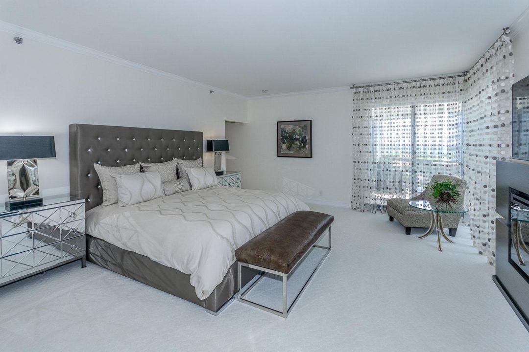 出租: $14,999 (2 贝兹, 2 浴室, 2497 平方英尺)