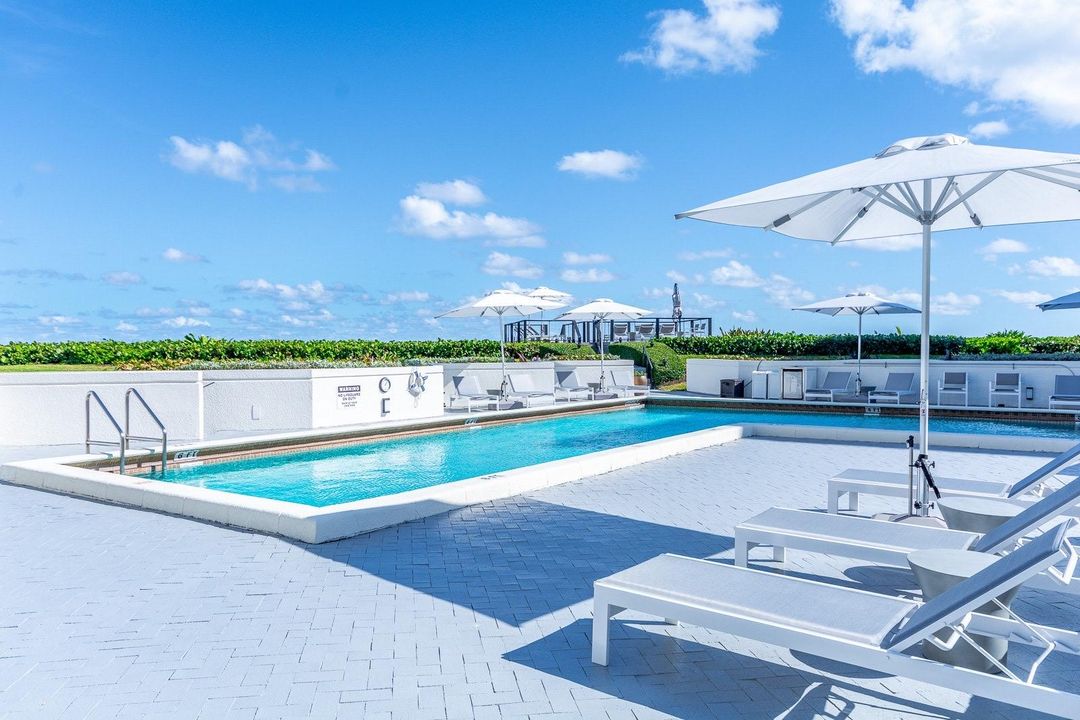 出租: $14,999 (2 贝兹, 2 浴室, 2497 平方英尺)