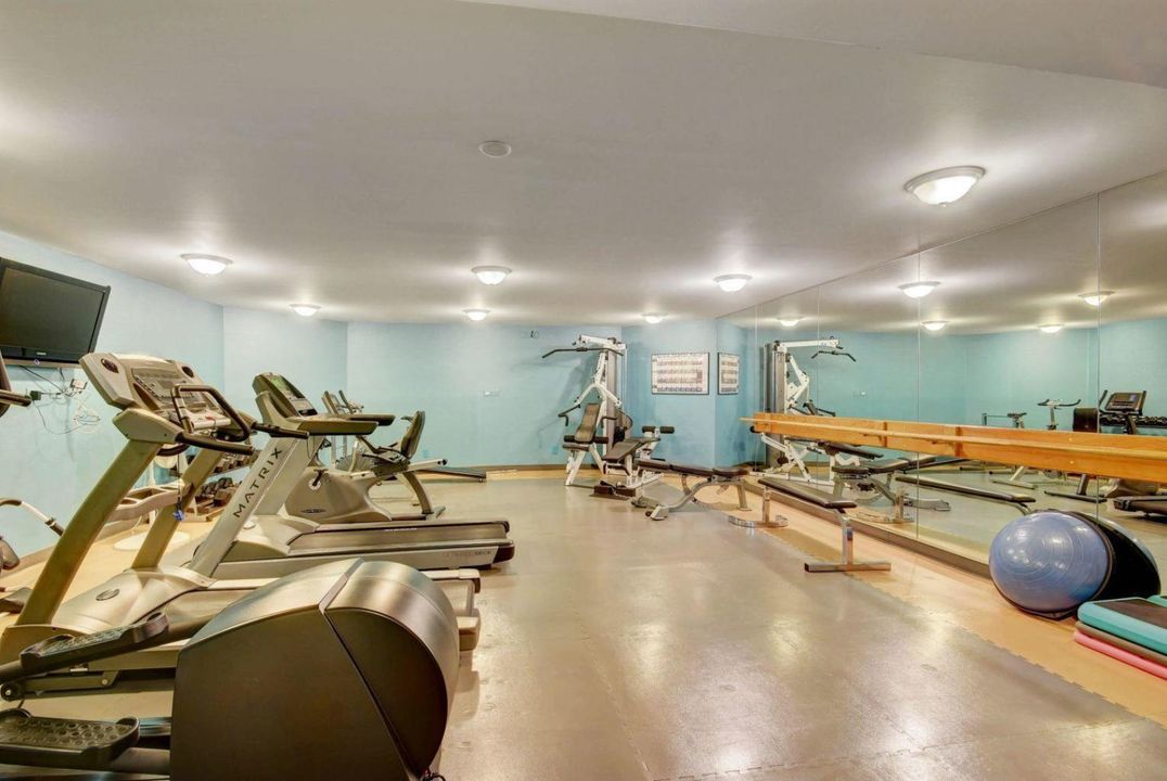 出租: $14,999 (2 贝兹, 2 浴室, 2497 平方英尺)