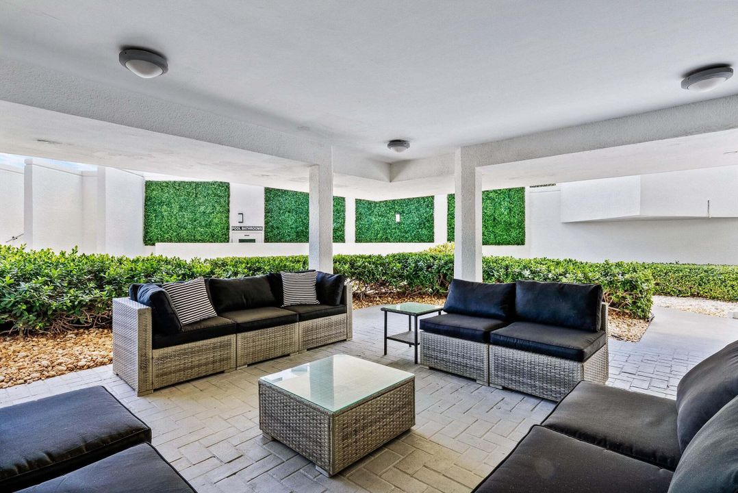 出租: $14,999 (2 贝兹, 2 浴室, 2497 平方英尺)