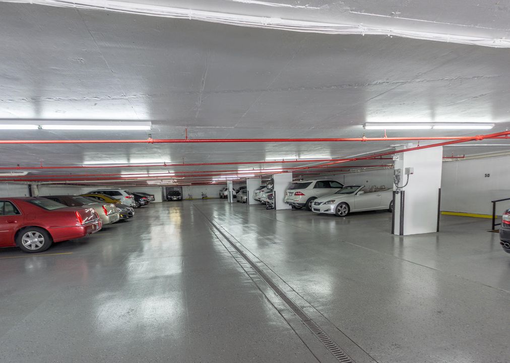 出租: $14,999 (2 贝兹, 2 浴室, 2497 平方英尺)