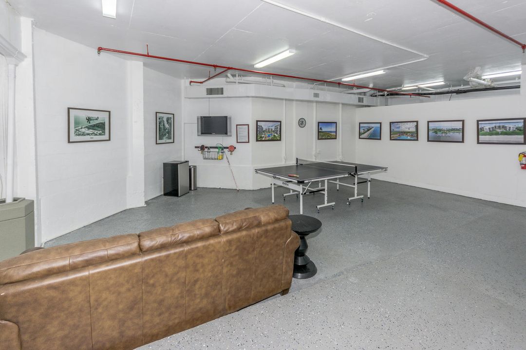 出租: $14,999 (2 贝兹, 2 浴室, 2497 平方英尺)