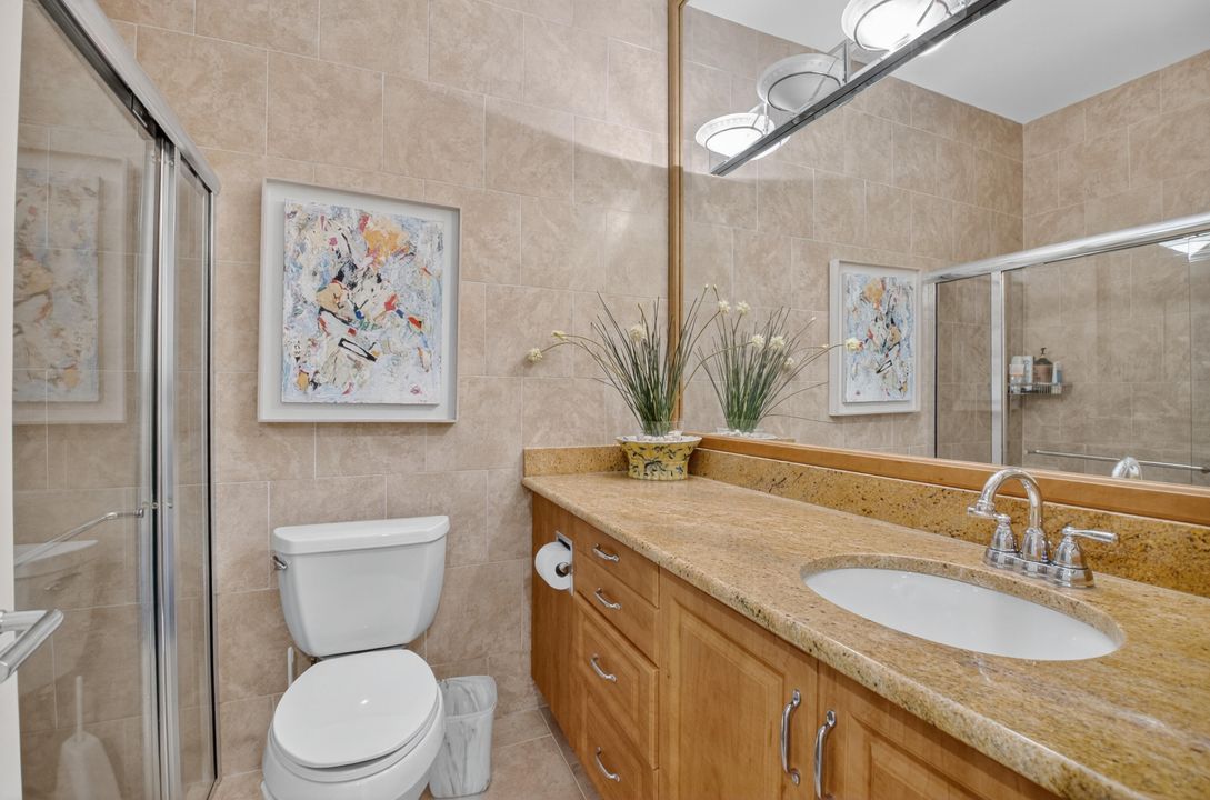 合同活跃: $4,450,000 (5 贝兹, 6 浴室, 5035 平方英尺)