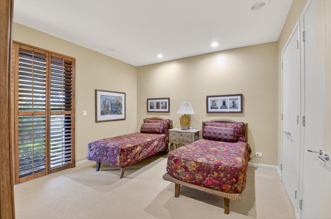 合同活跃: $4,450,000 (5 贝兹, 6 浴室, 5035 平方英尺)