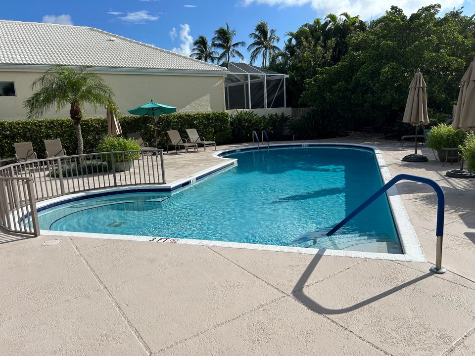 Active With Contract: $12,000 (3 beds, 3 baths, 2270 Square Feet)