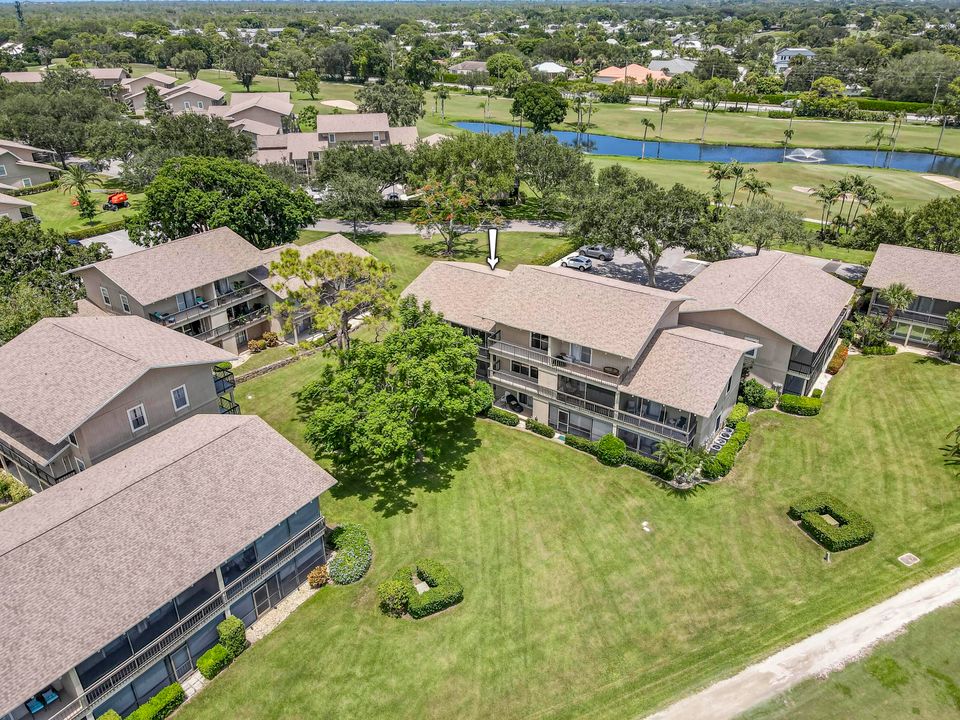 Под контрактом: $248,990 (2 спален, 2 ванн, 1230 Квадратных фут)