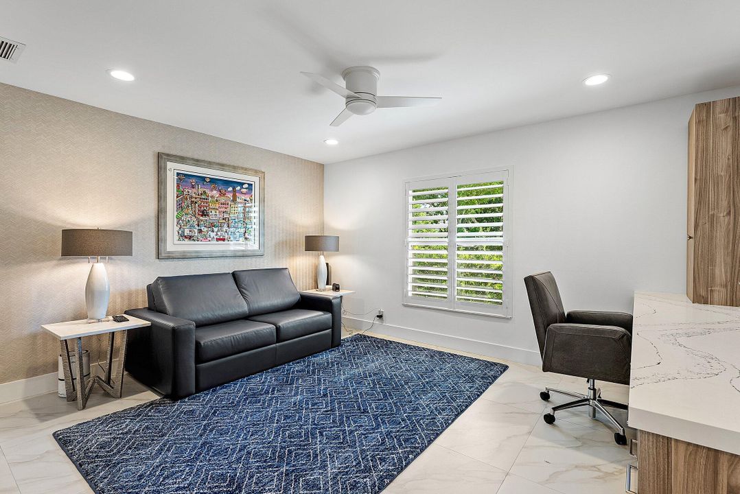 合同活跃: $2,399,000 (4 贝兹, 4 浴室, 3271 平方英尺)