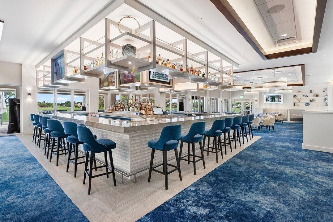 合同活跃: $2,399,000 (4 贝兹, 4 浴室, 3271 平方英尺)