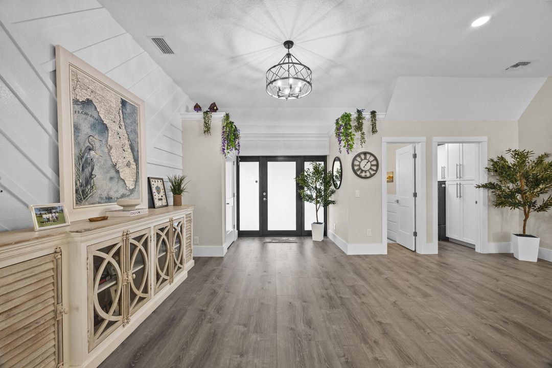 For Sale: $1,289,000 (3 beds, 2 baths, 2805 Square Feet)