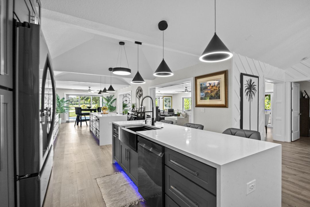 For Sale: $1,289,000 (3 beds, 2 baths, 2805 Square Feet)