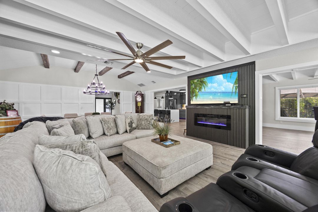 For Sale: $1,289,000 (3 beds, 2 baths, 2805 Square Feet)