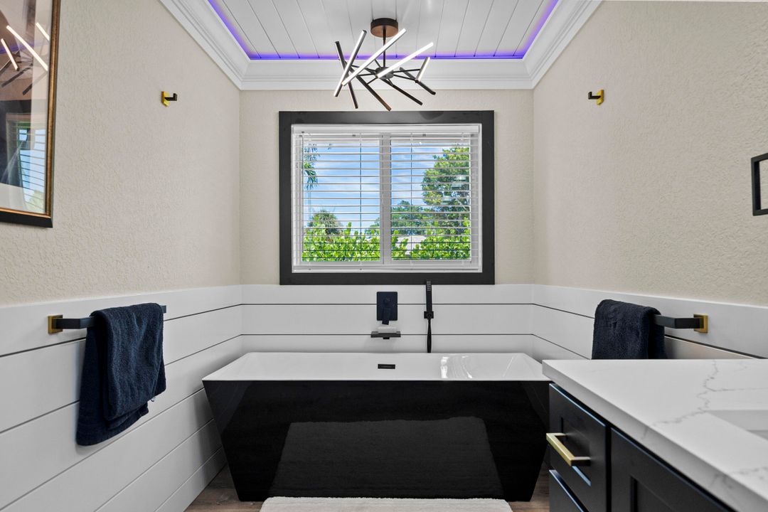 For Sale: $1,289,000 (3 beds, 2 baths, 2805 Square Feet)