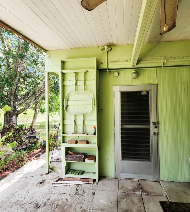 合同活跃: $40,000 (2 贝兹, 2 浴室, 2100 平方英尺)