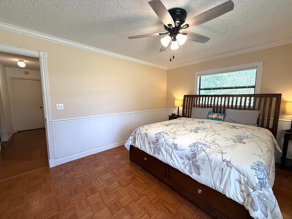 合同活跃: $500,000 (3 贝兹, 2 浴室, 1511 平方英尺)