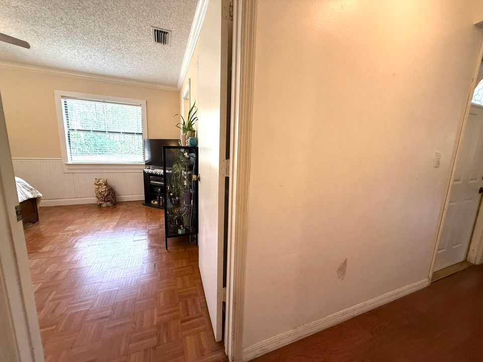 合同活跃: $500,000 (3 贝兹, 2 浴室, 1511 平方英尺)