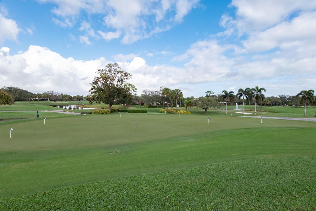 Под контрактом: $1,750,000 (3 спален, 3 ванн, 3630 Квадратных фут)