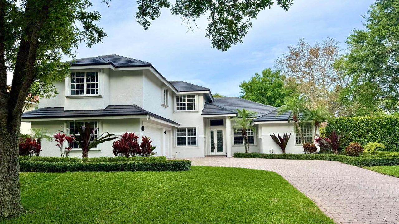 Active With Contract: $1,575,000 (5 beds, 4 baths, 3502 Square Feet)