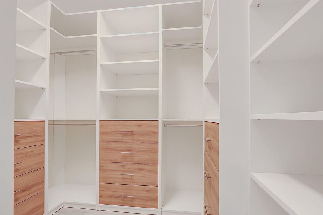 Active With Contract: $1,575,000 (5 beds, 4 baths, 3502 Square Feet)