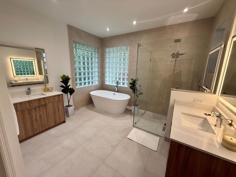 Active With Contract: $1,575,000 (5 beds, 4 baths, 3502 Square Feet)