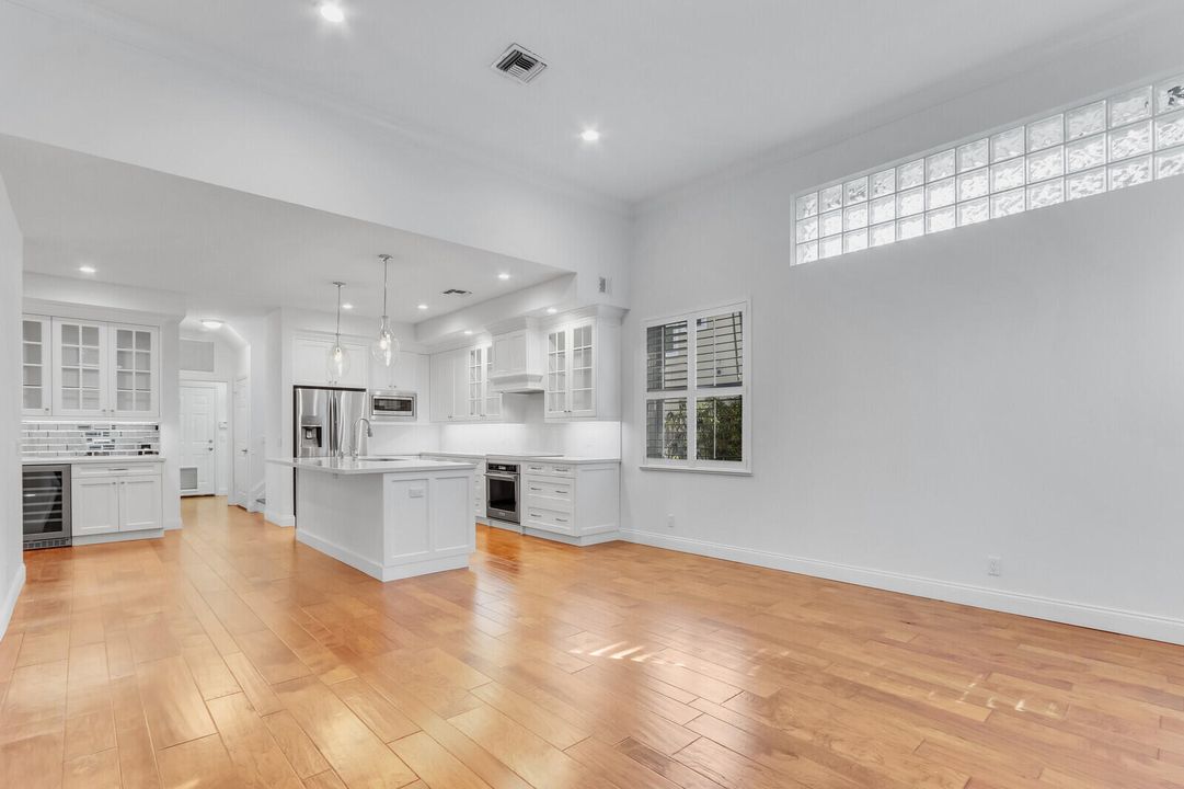 Active With Contract: $1,575,000 (5 beds, 4 baths, 3502 Square Feet)