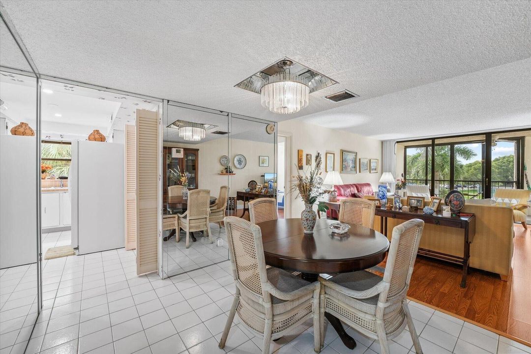 For Sale: $325,000 (2 beds, 2 baths, 1235 Square Feet)