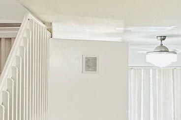 En Venta: $389,900 (4 camas, 2 baños, 1595 Pies cuadrados)