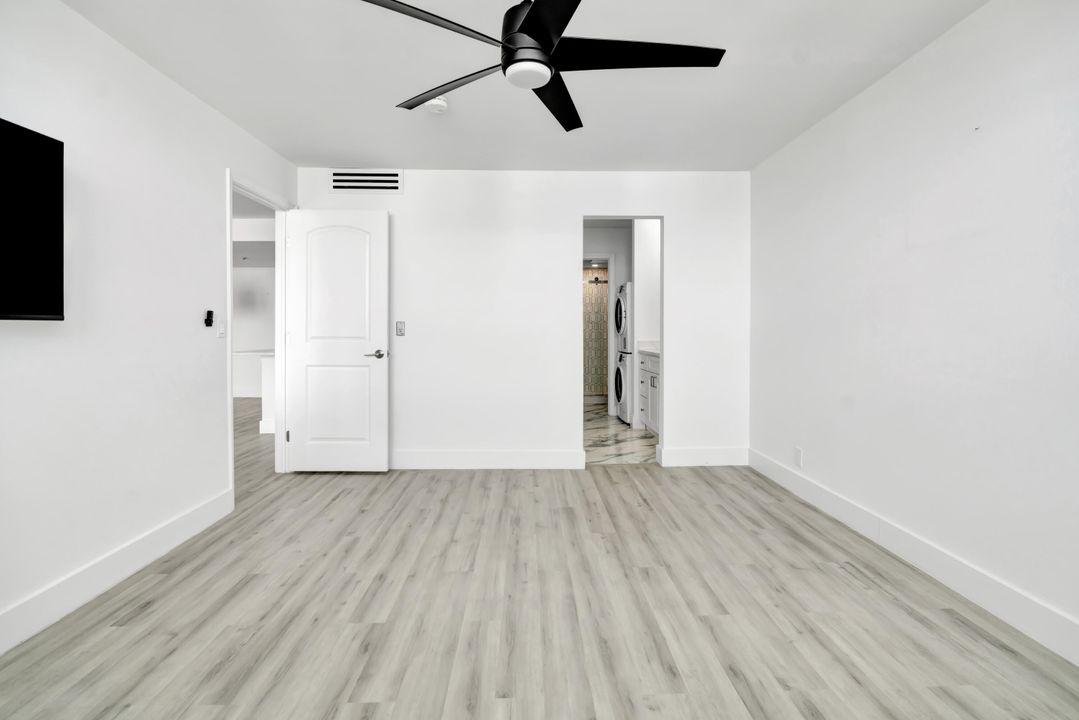 Active With Contract: $384,999 (2 beds, 2 baths, 1143 Square Feet)