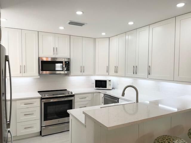 Active With Contract: $6,800 (2 beds, 2 baths, 1346 Square Feet)