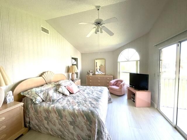 Active With Contract: $6,800 (2 beds, 2 baths, 1346 Square Feet)