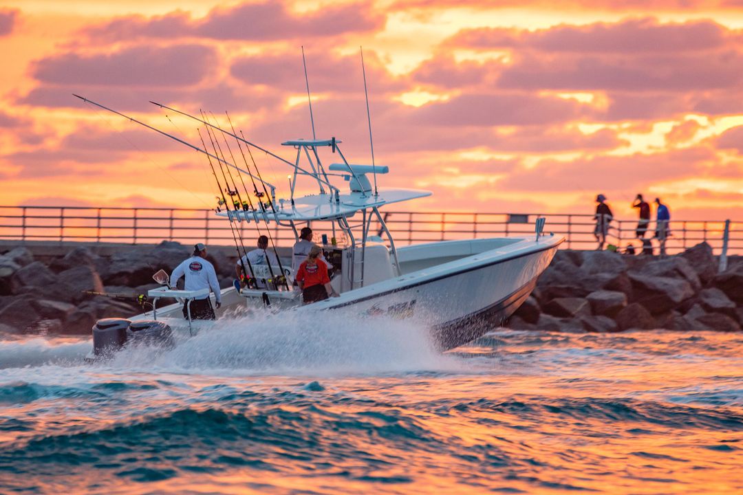 For Sale: $389,000 (1 beds, 1 baths, 704 Square Feet)