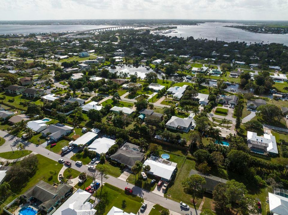 For Sale: $880,000 (3 beds, 3 baths, 1519 Square Feet)