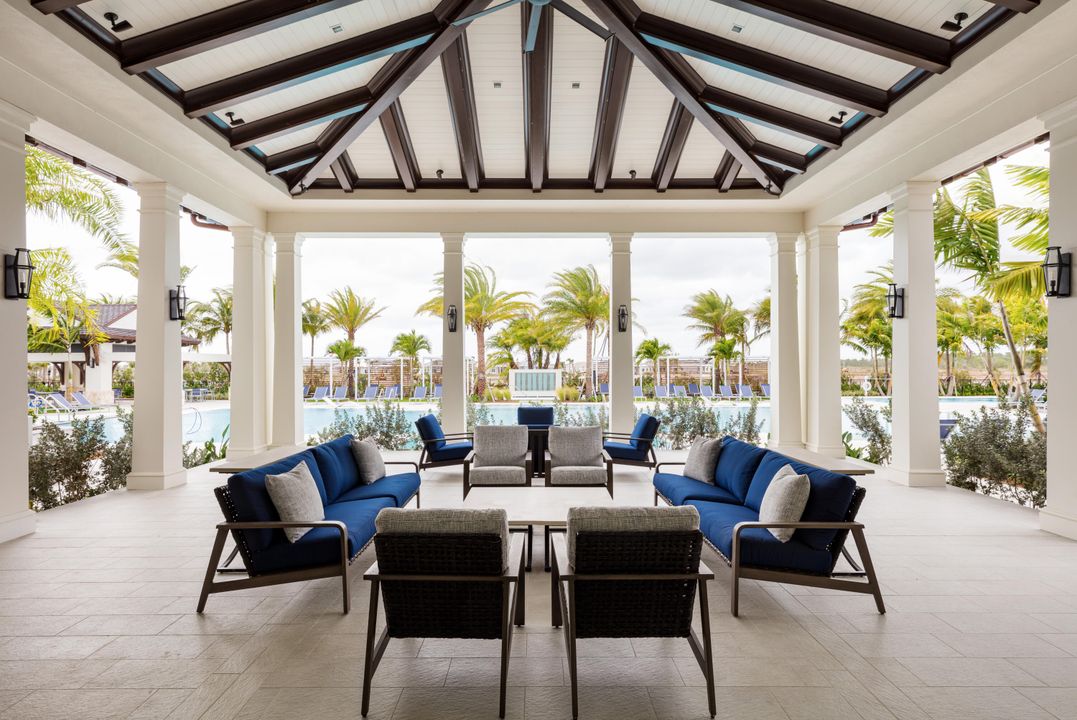 合同活跃: $798,440 (3 贝兹, 2 浴室, 2112 平方英尺)