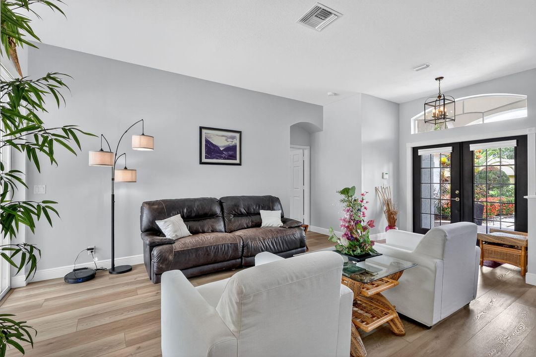 待售: $849,000 (4 贝兹, 3 浴室, 2481 平方英尺)