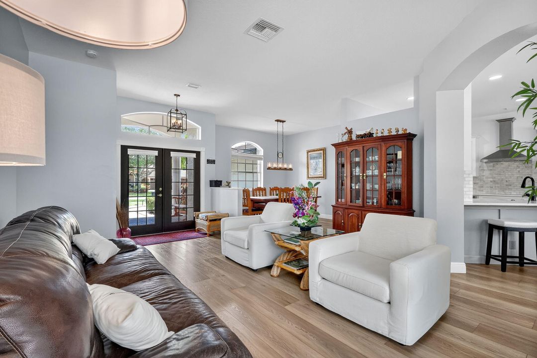 待售: $849,000 (4 贝兹, 3 浴室, 2481 平方英尺)