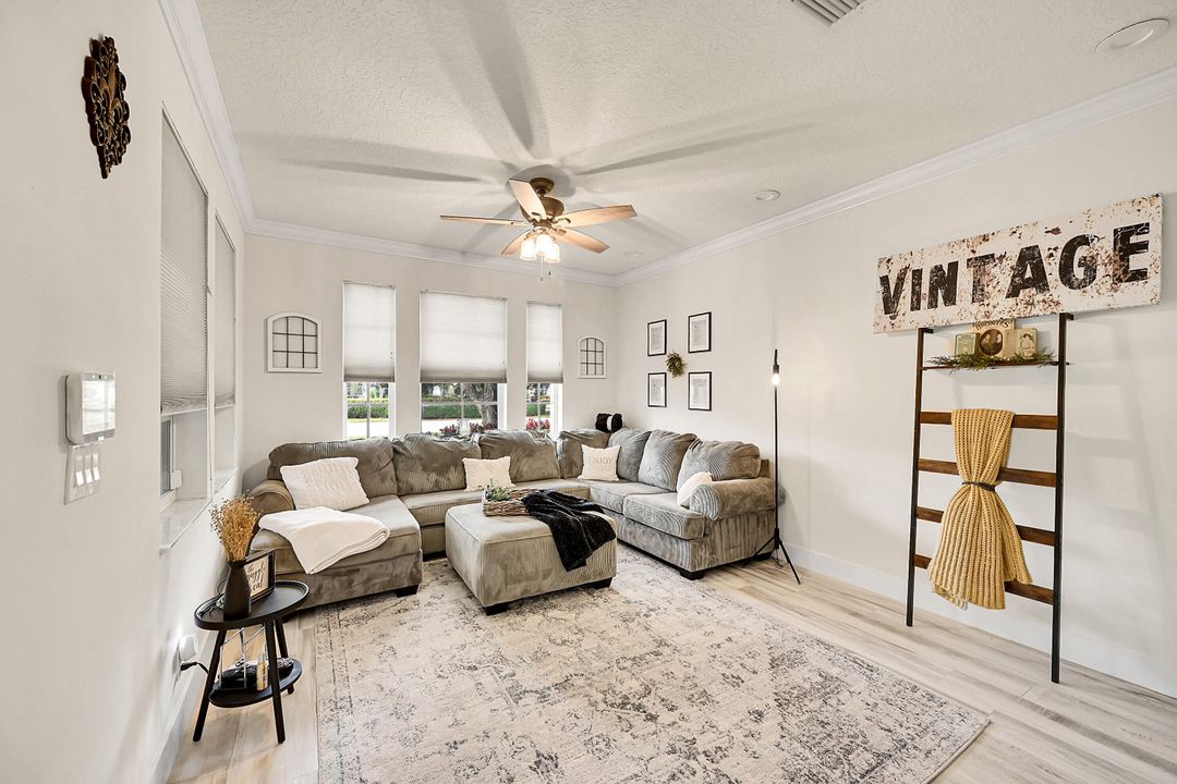 Activo con contrato: $4,000 (3 camas, 2 baños, 1478 Pies cuadrados)