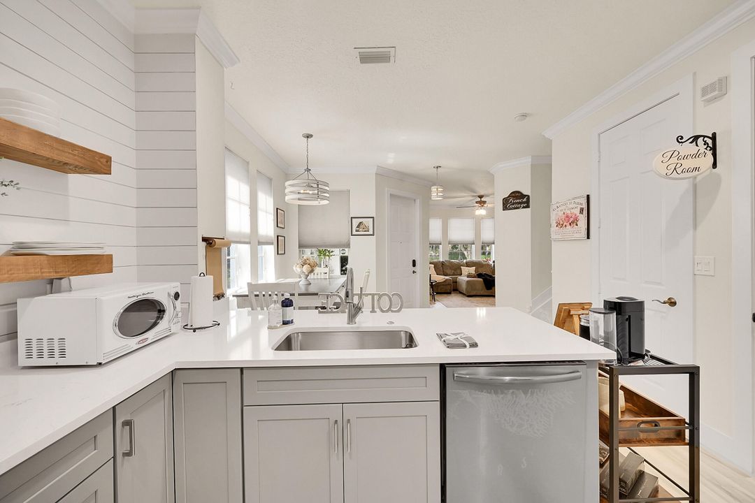 Activo con contrato: $4,000 (3 camas, 2 baños, 1478 Pies cuadrados)