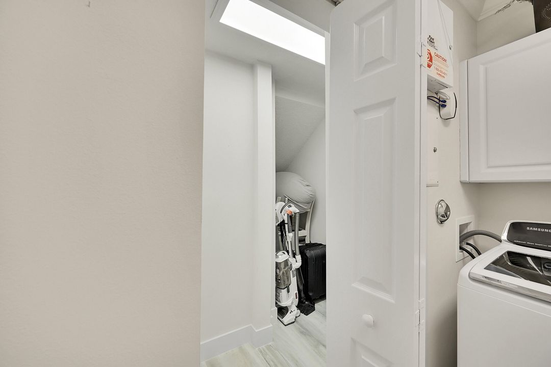 Activo con contrato: $4,000 (3 camas, 2 baños, 1478 Pies cuadrados)