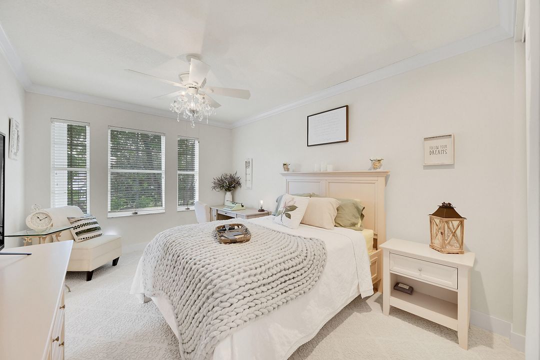 Activo con contrato: $4,000 (3 camas, 2 baños, 1478 Pies cuadrados)