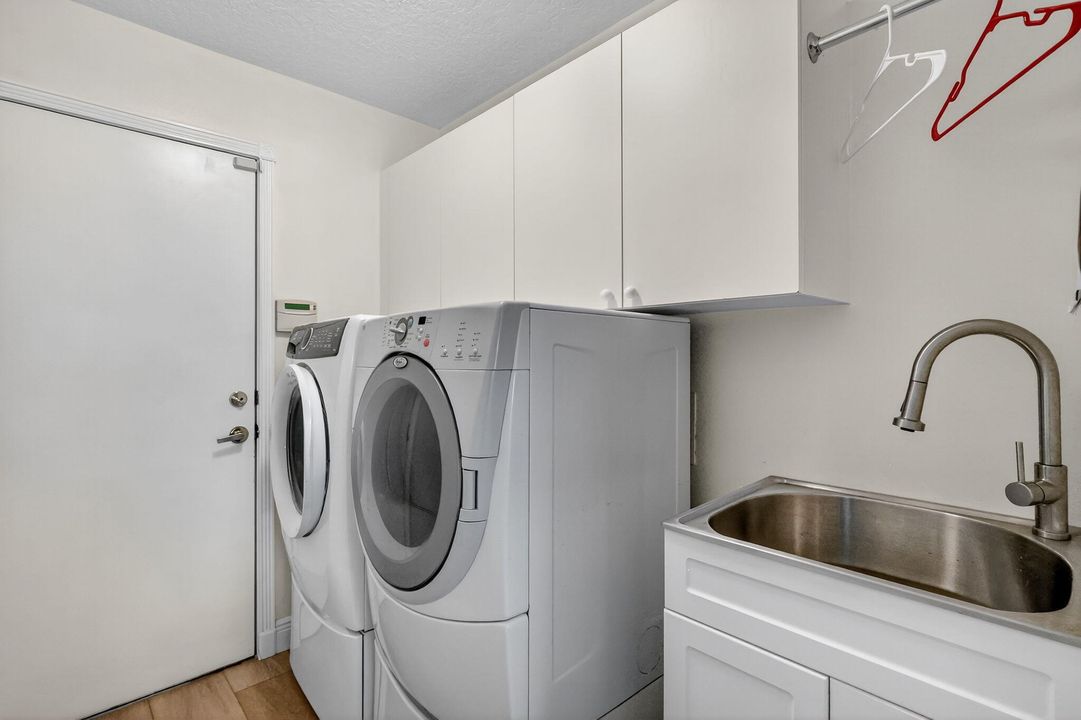 待售: $849,000 (4 贝兹, 3 浴室, 2481 平方英尺)