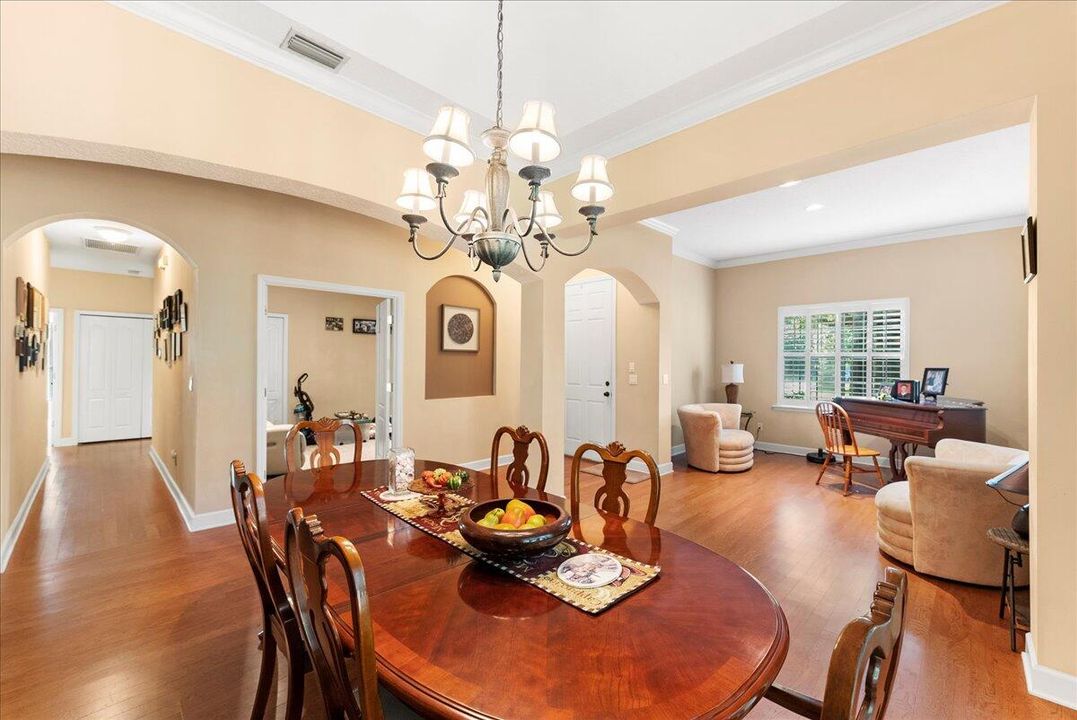 For Sale: $650,000 (4 beds, 3 baths, 2379 Square Feet)