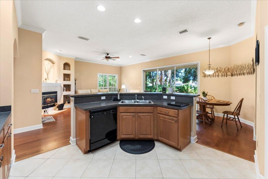 For Sale: $650,000 (4 beds, 3 baths, 2379 Square Feet)