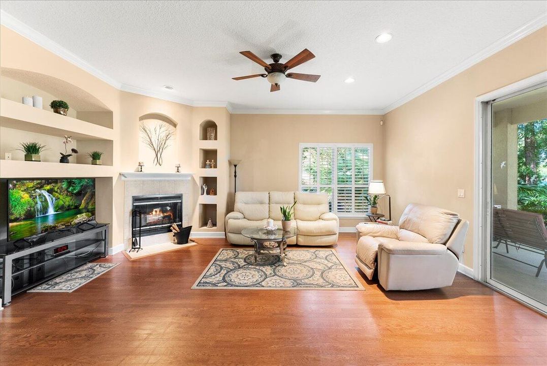 For Sale: $650,000 (4 beds, 3 baths, 2379 Square Feet)