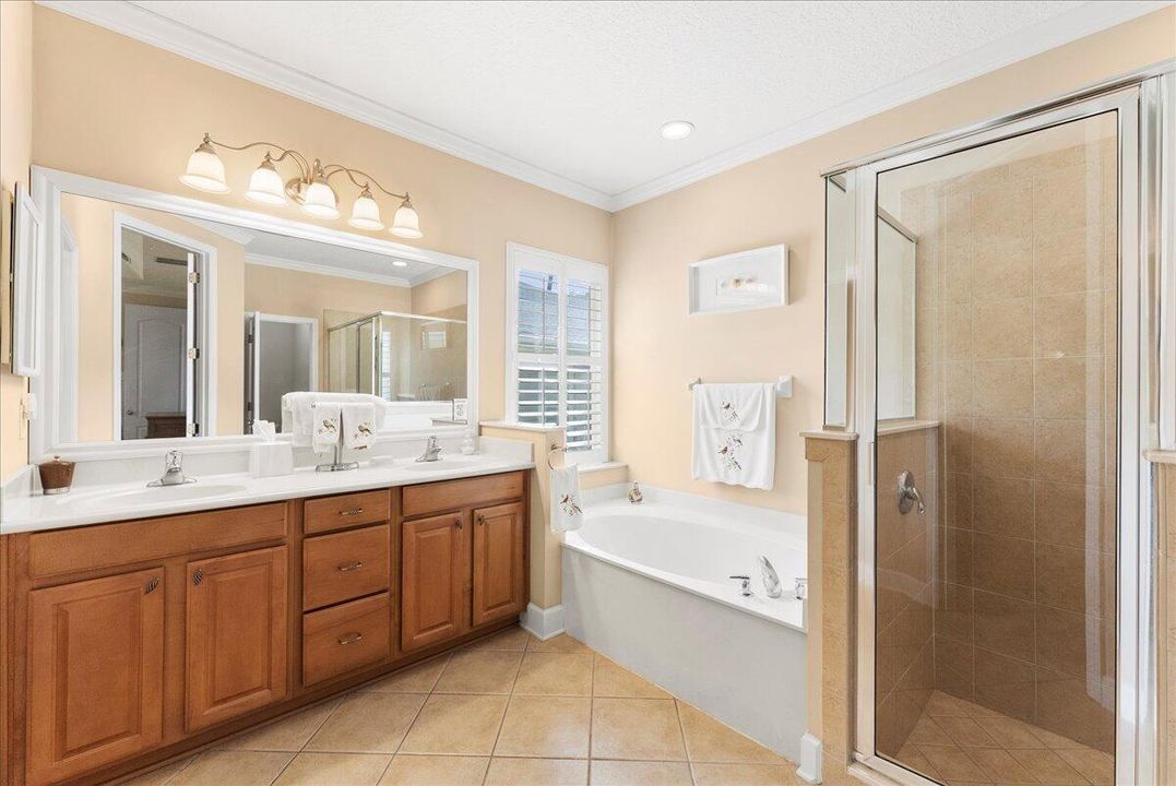 For Sale: $650,000 (4 beds, 3 baths, 2379 Square Feet)